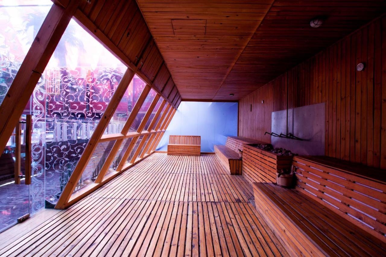 108 Hotel By Him Jakarta Exterior foto